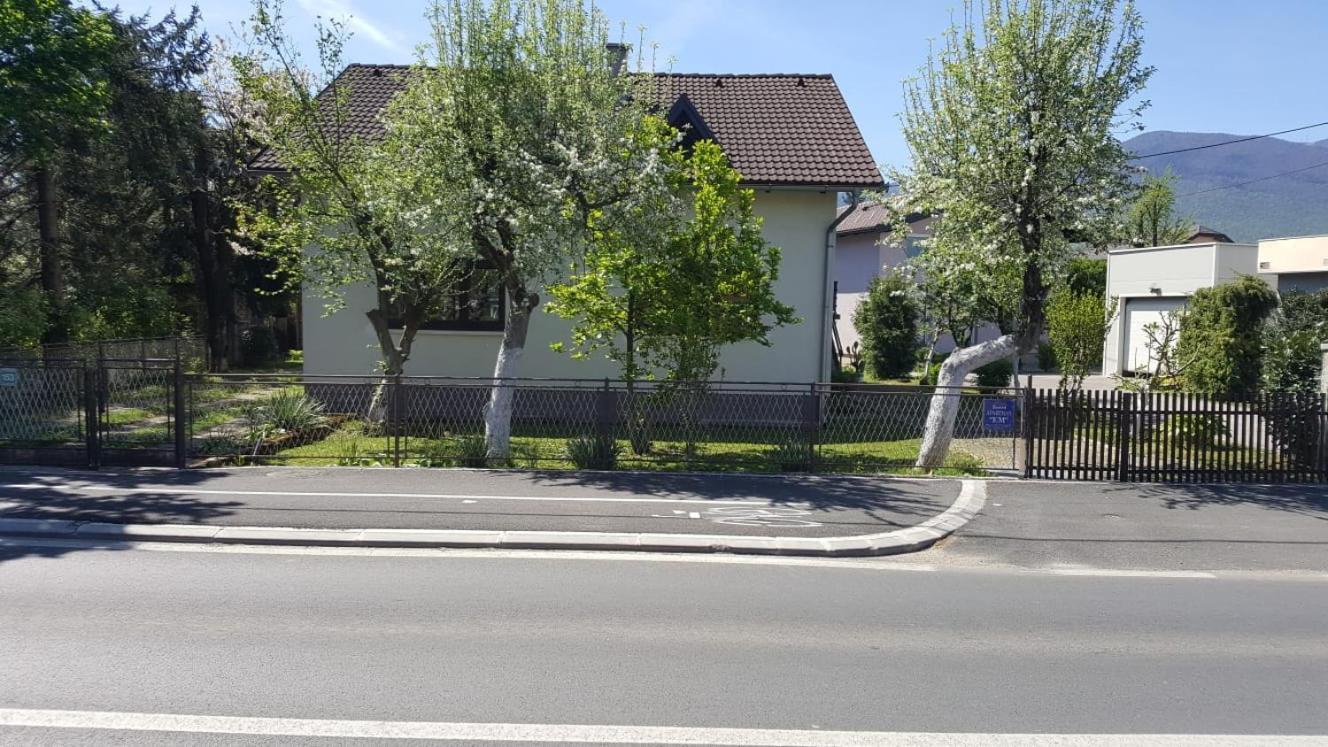 Apartman "Em" Bihać Dış mekan fotoğraf
