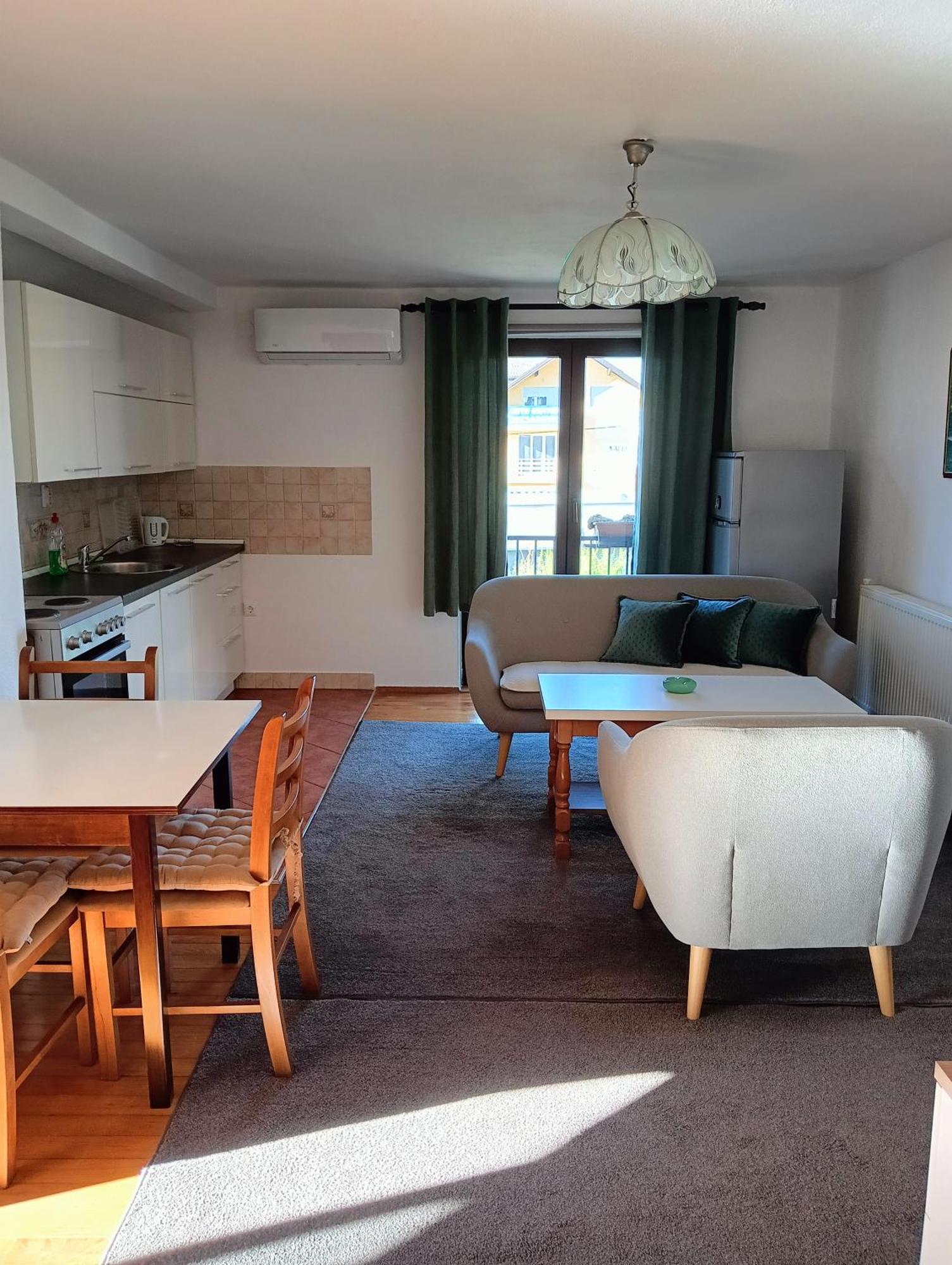 Apartman "Em" Bihać Oda fotoğraf